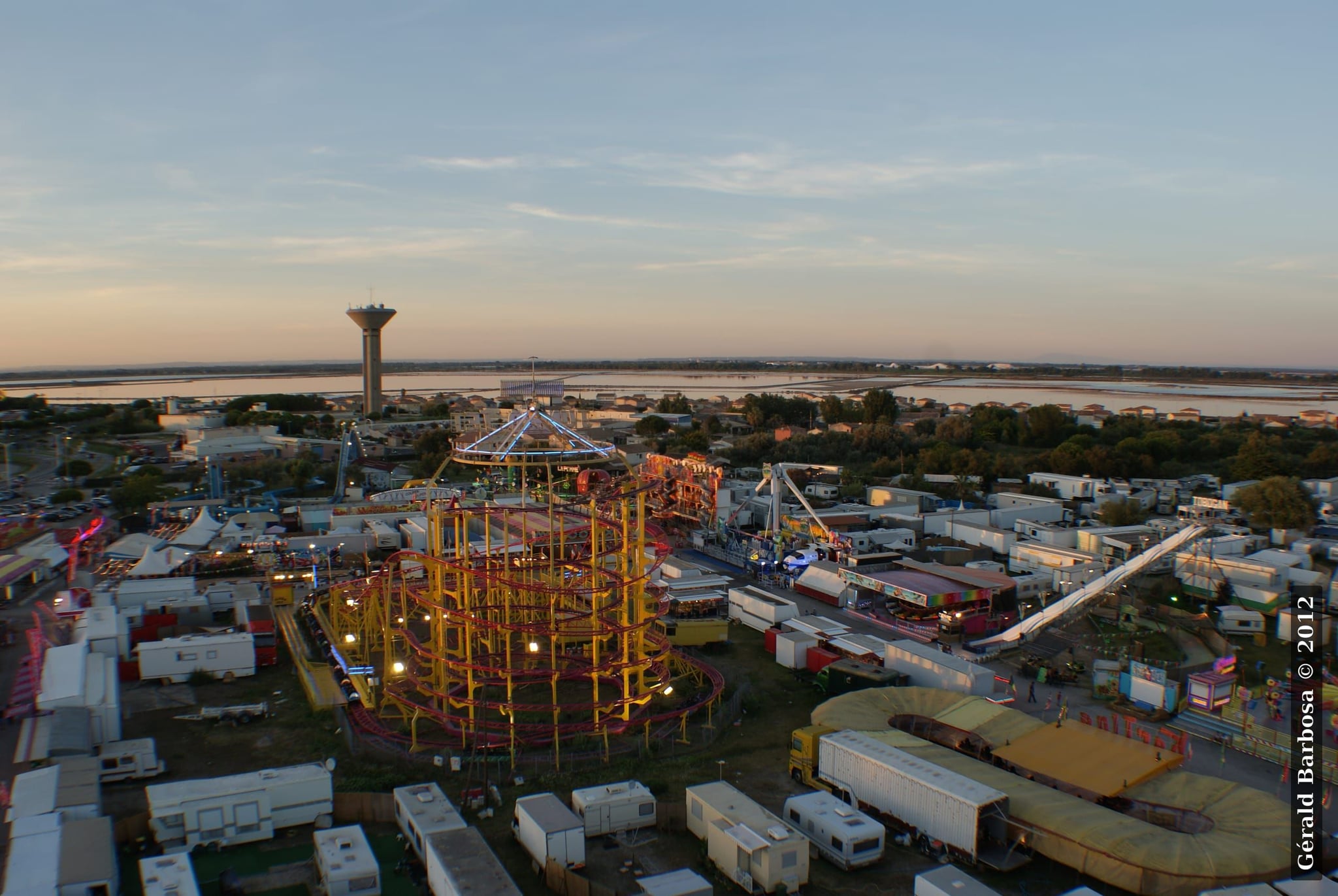 La fête foraine et les marais salants, Aigues-Mortes (2012) - Gérald Barbosa